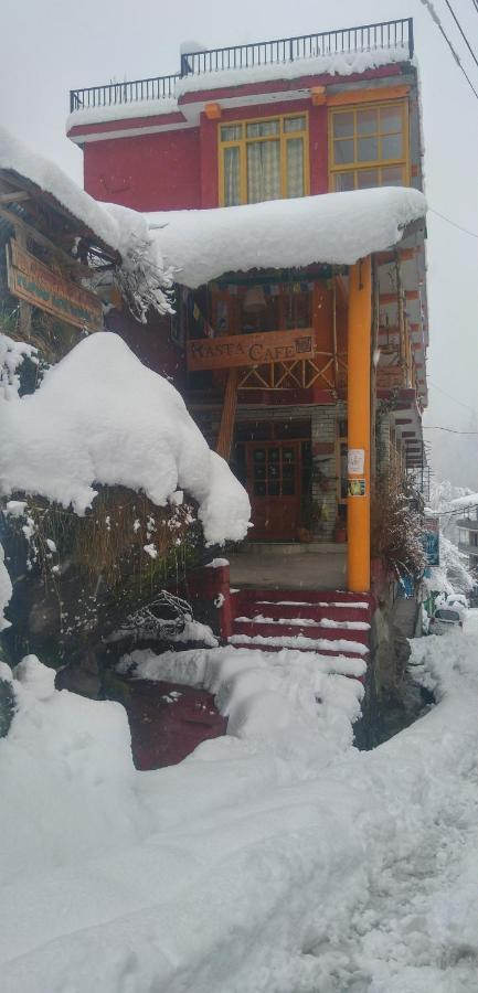 Rasta Cafe And Lodge มะนาลี ภายนอก รูปภาพ