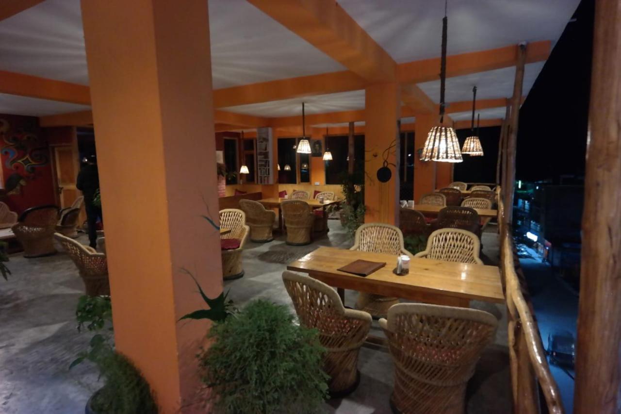 Rasta Cafe And Lodge มะนาลี ภายนอก รูปภาพ