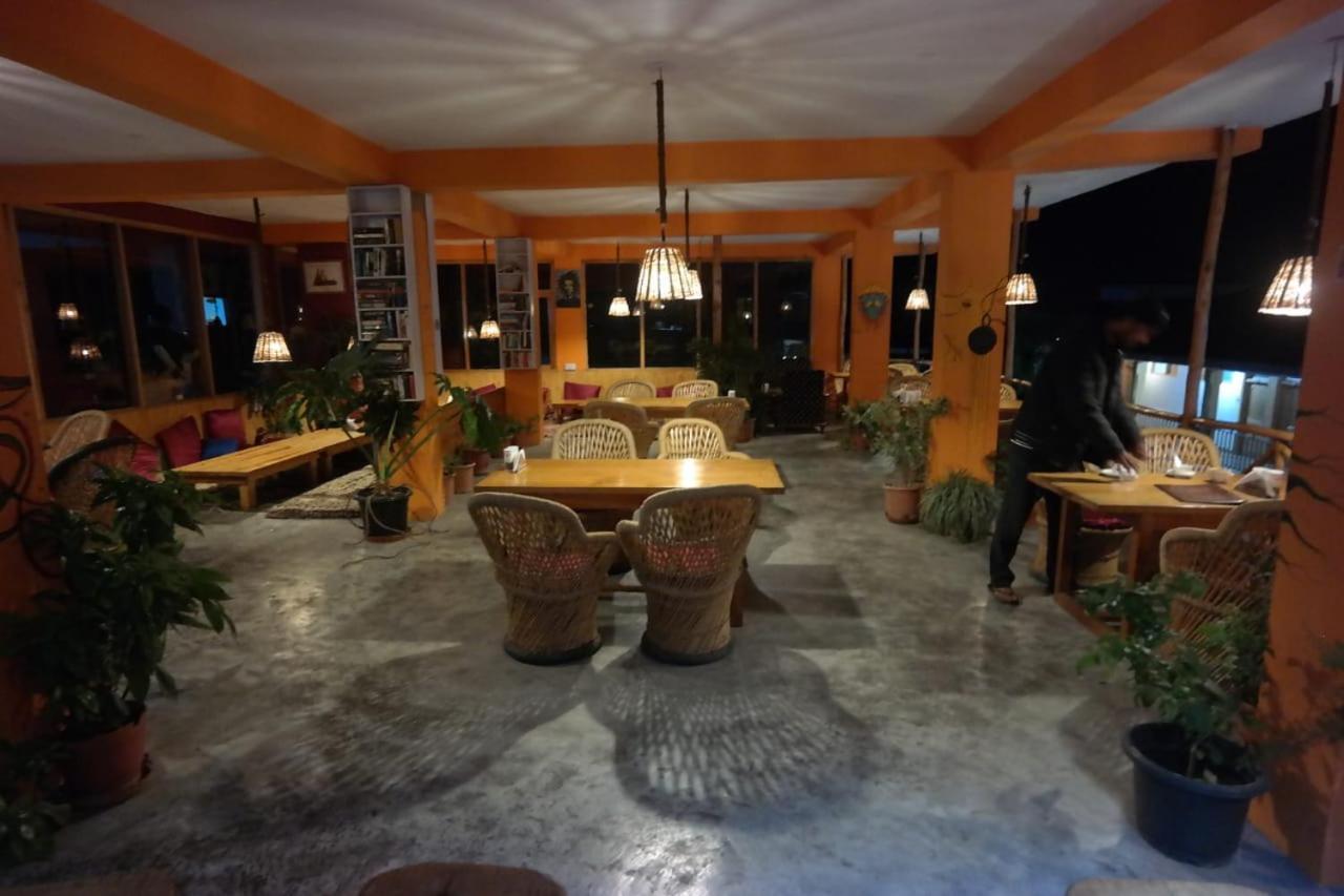 Rasta Cafe And Lodge มะนาลี ภายนอก รูปภาพ