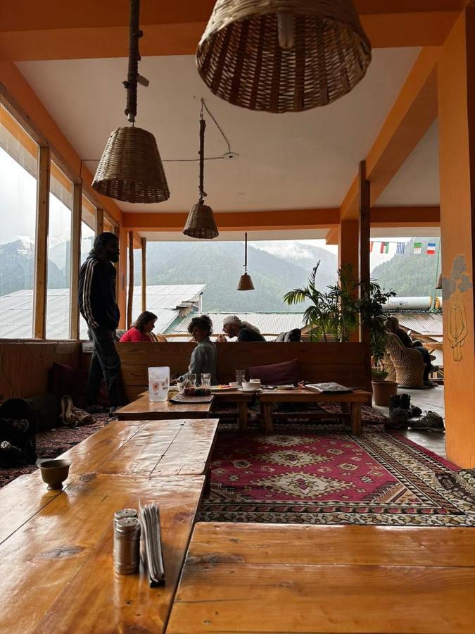 Rasta Cafe And Lodge มะนาลี ภายนอก รูปภาพ