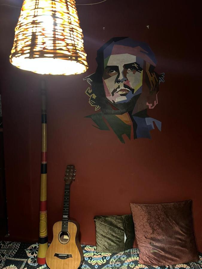 Rasta Cafe And Lodge มะนาลี ภายนอก รูปภาพ